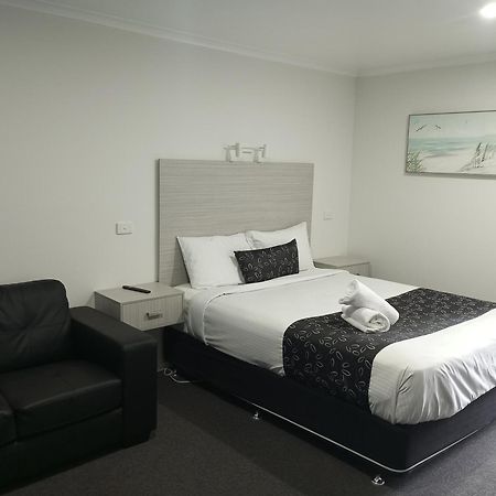 Big Valley Lakeside Paradise Motor Inn Shepparton Exterior foto