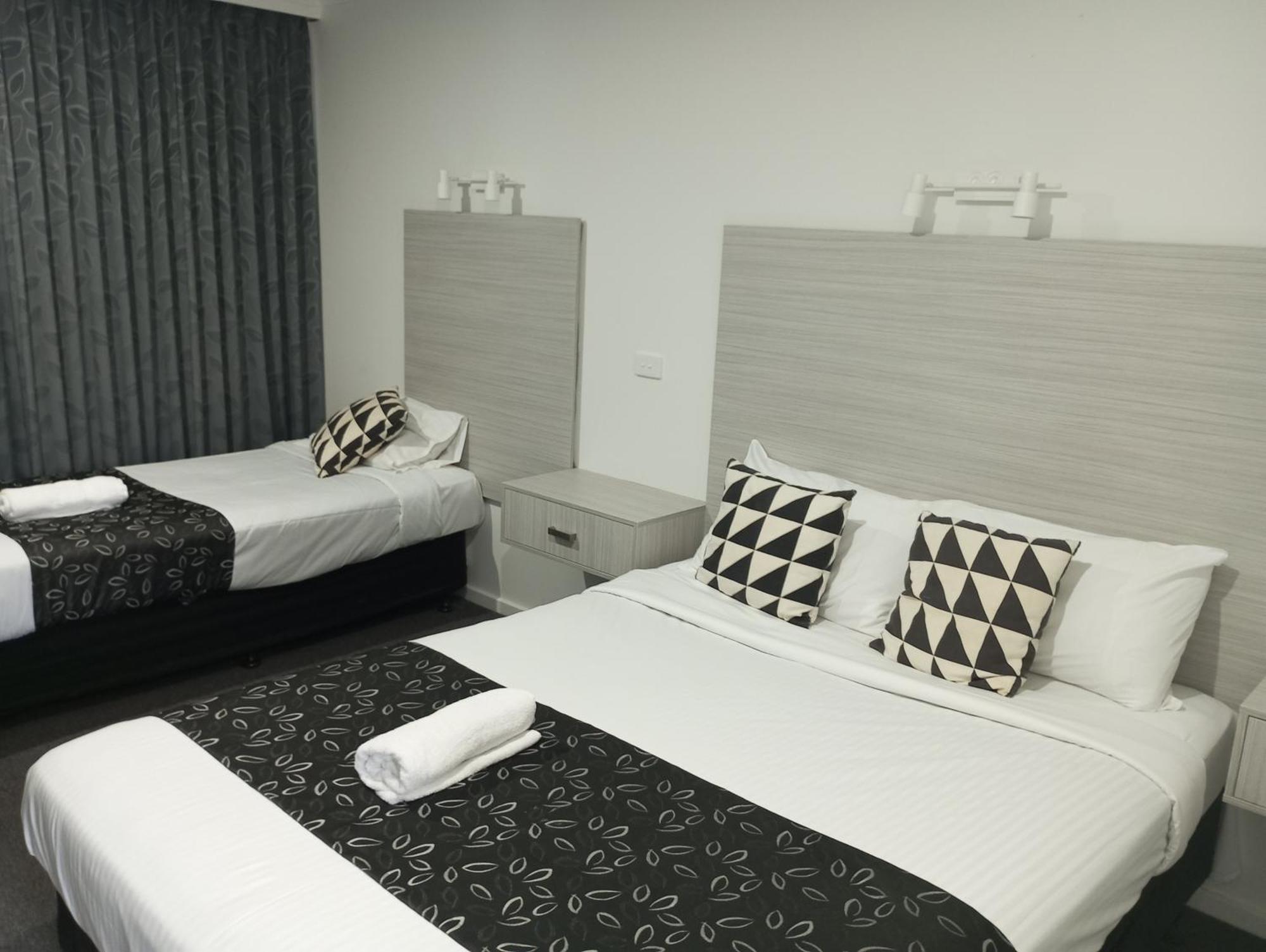 Big Valley Lakeside Paradise Motor Inn Shepparton Exterior foto